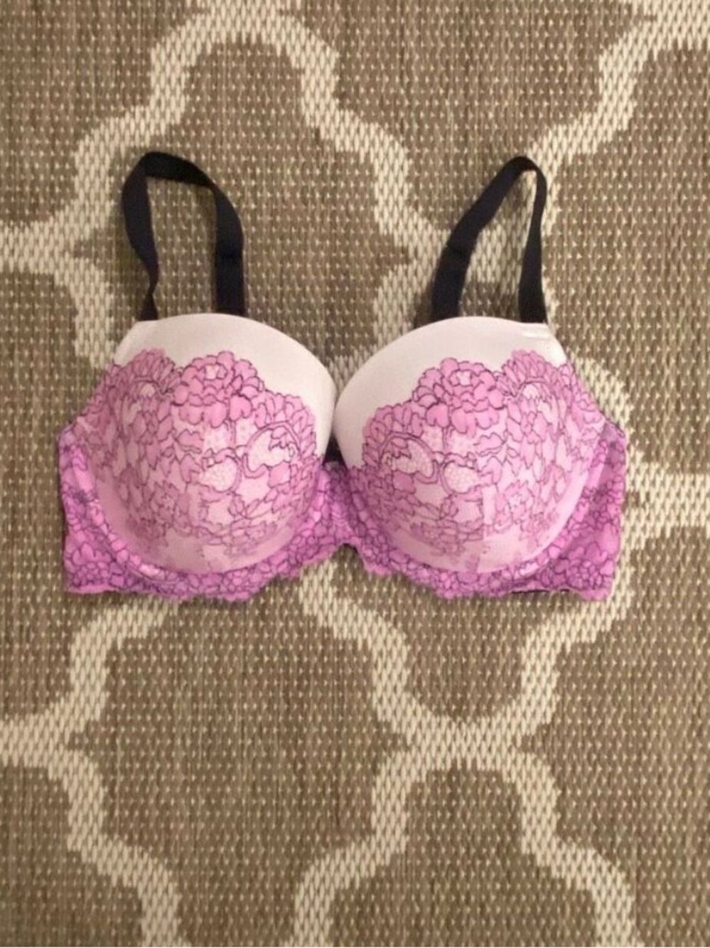 Victoria’s Secret dream angels lined Demi bra size 36DD